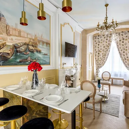Luxury 2 Bedrooms 1 Bathroom With Shower Apartment-madeleine *