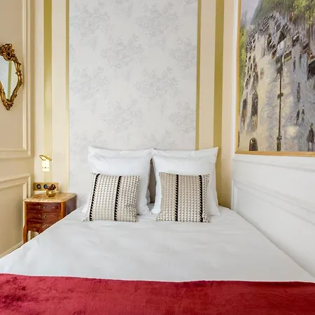Luxury 2 Bedrooms 1 Bathroom With Shower Apartment-madeleine Appartamento *